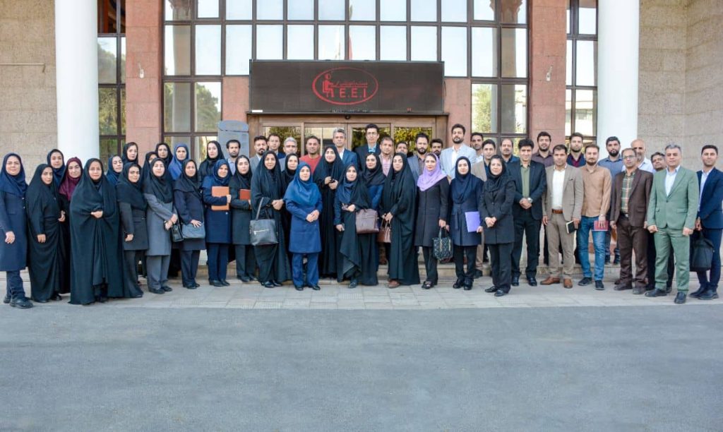 برگزاری دوره تخصصی تأمین مدرس با حضور ۱۴۰ نفر از معلمان در سراسر کشور